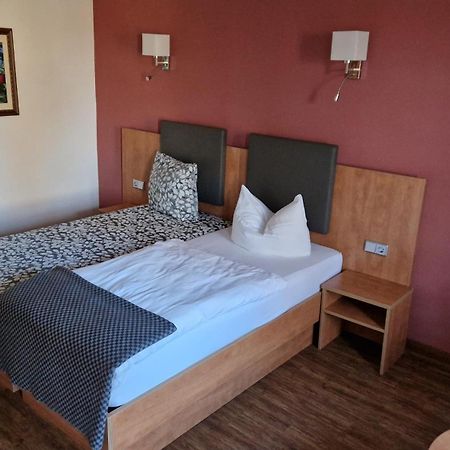 Hotel Garni Demmel & Cie Rohrsheim Extérieur photo