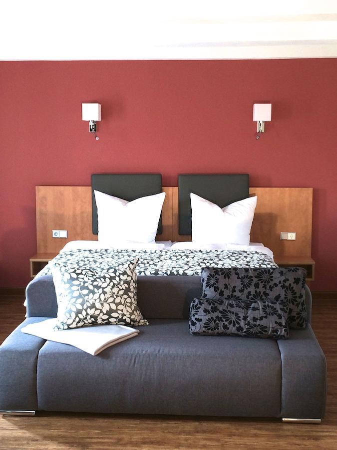 Hotel Garni Demmel & Cie Rohrsheim Extérieur photo